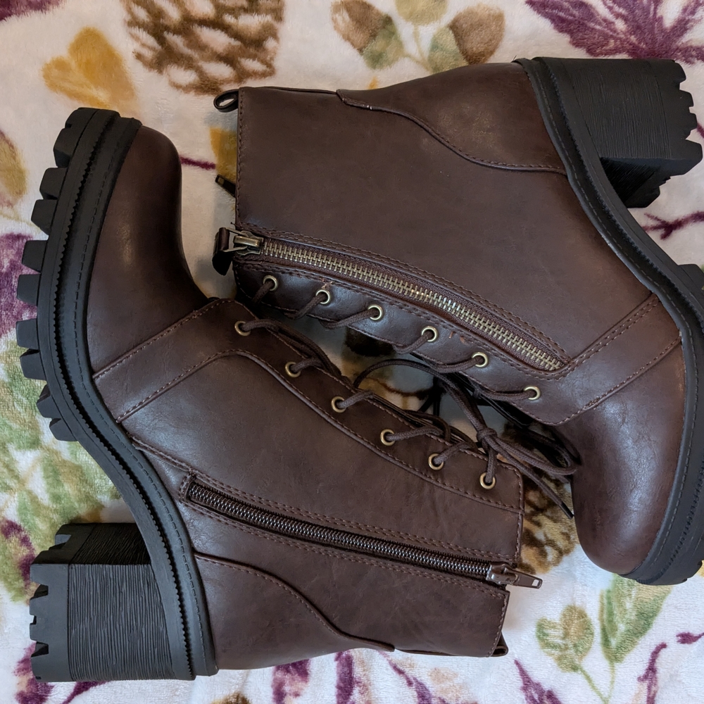 Soda Brown Heeled Boots